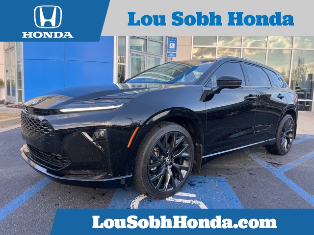 2025 Toyota Crown Signia Limited's photo