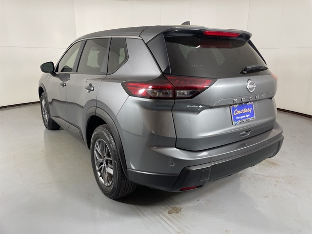 2024 Nissan Rogue S photo 2