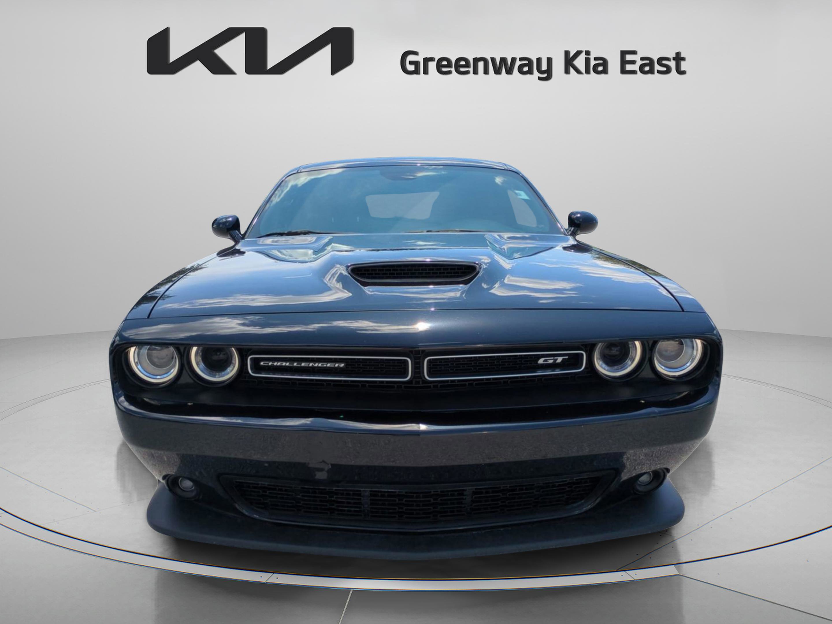 2023 Dodge Challenger GT photo 3