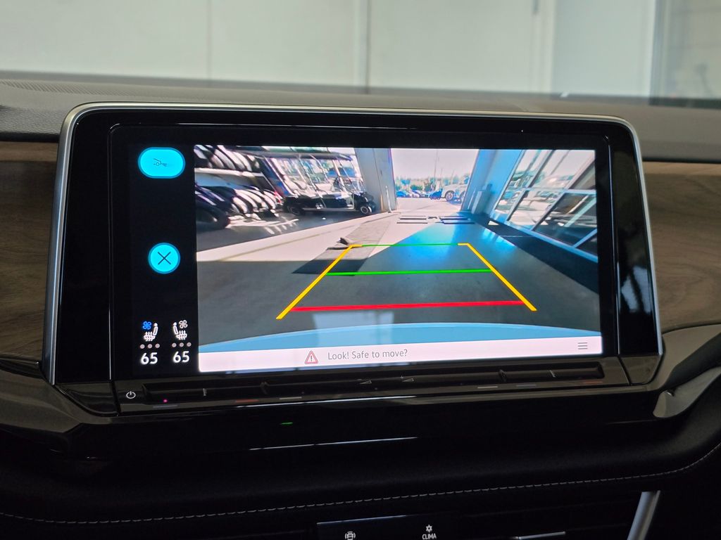 2024 Volkswagen Atlas SE photo 12