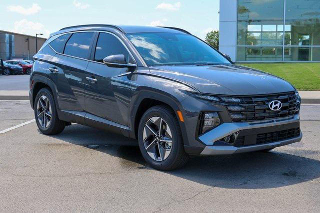 New 2025 Gray Hyundai SEL Convenience FWD image 1