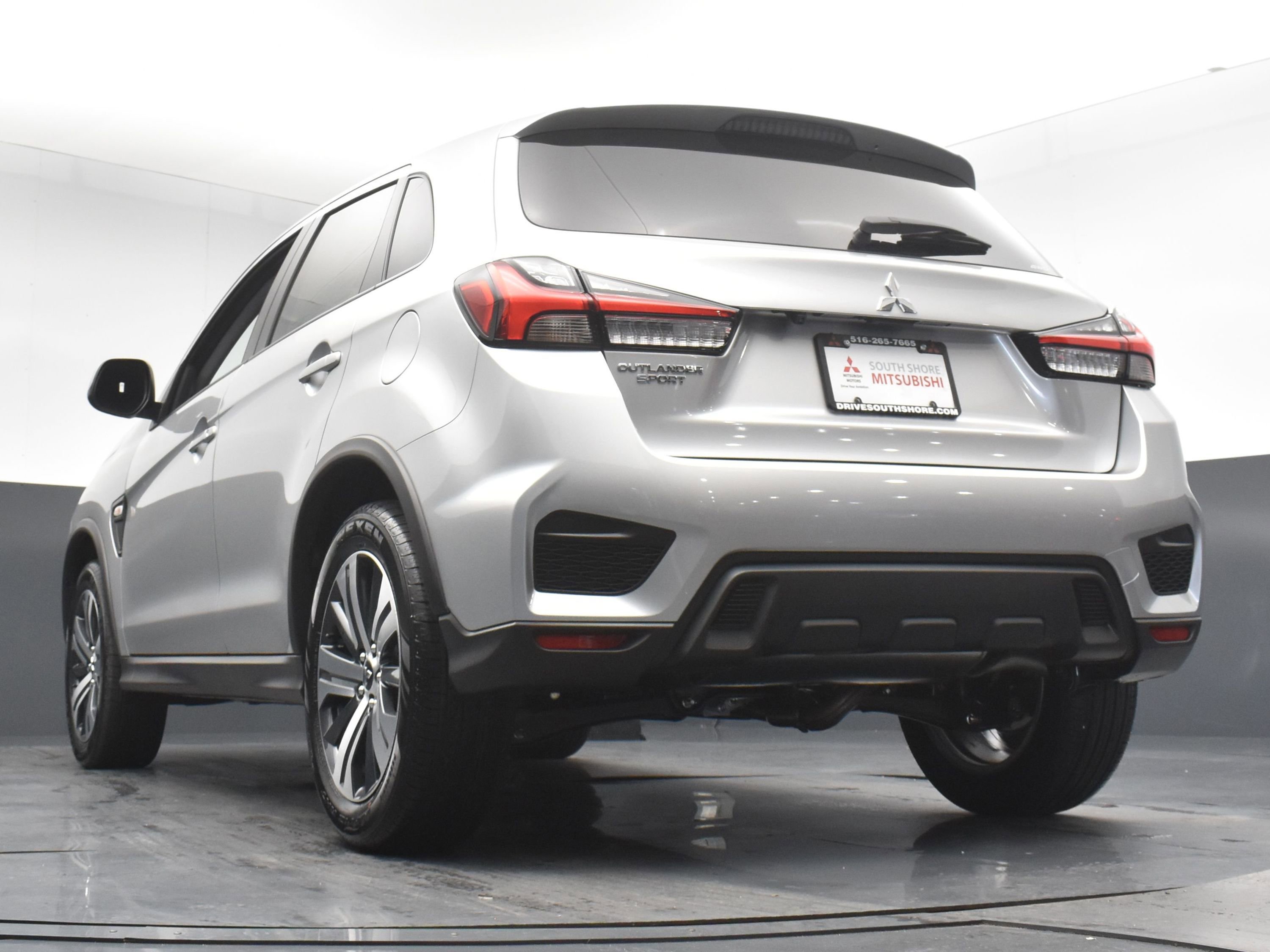 2025 Mitsubishi Outlander Sport SE photo 18