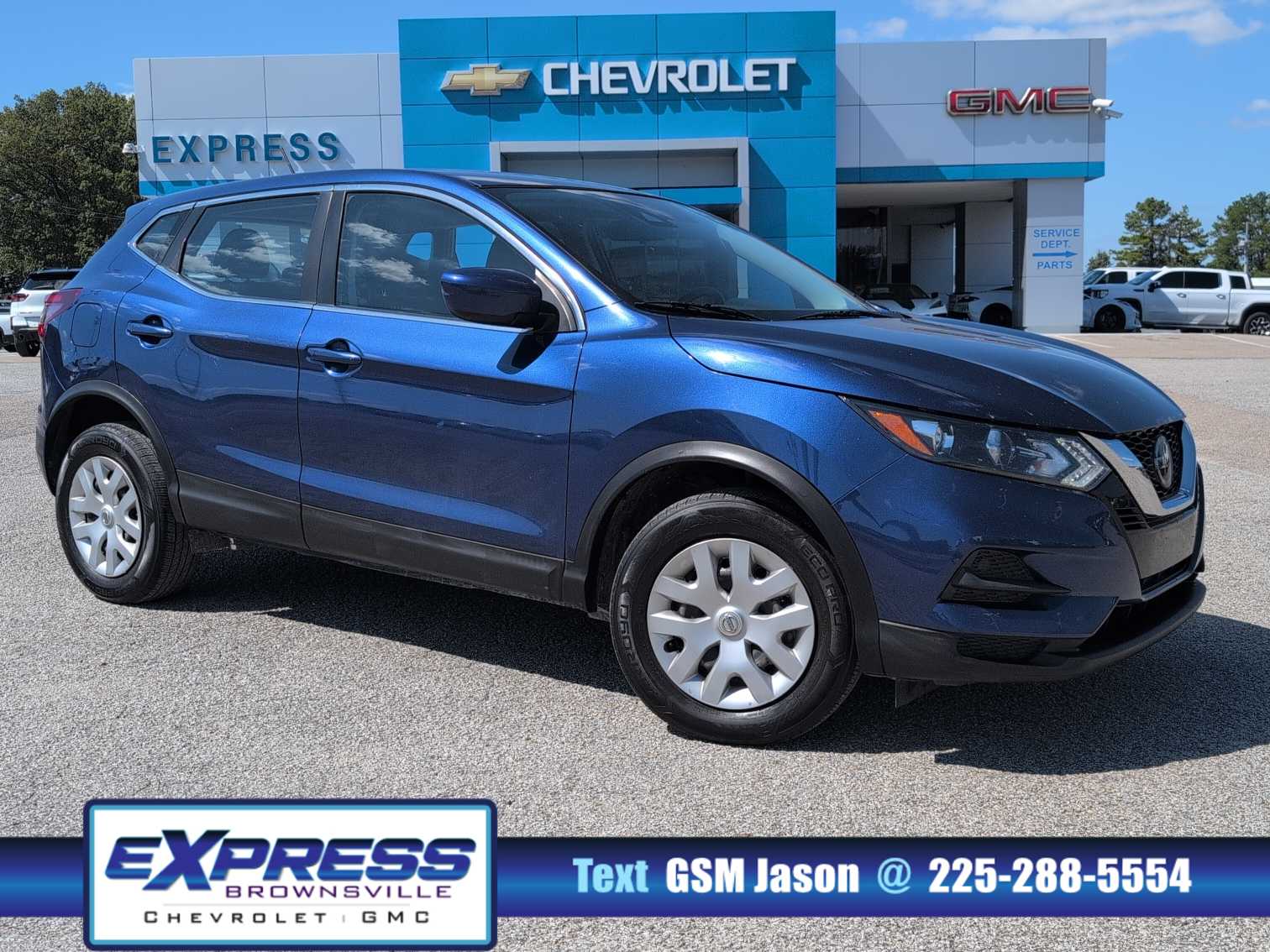 2020 Nissan Rogue Sport S's photo