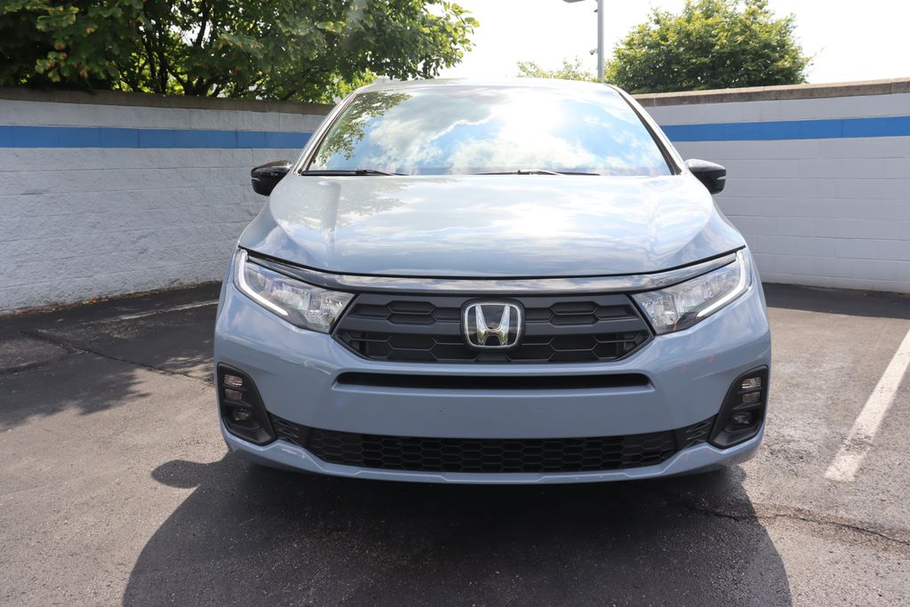 2026 Honda Odyssey photo 7
