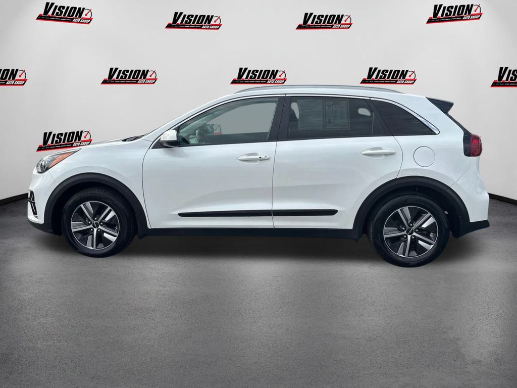 2022 Kia Niro LXS photo 8