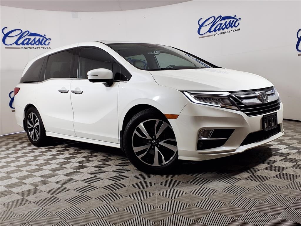 2019 Honda Odyssey Elite's photo