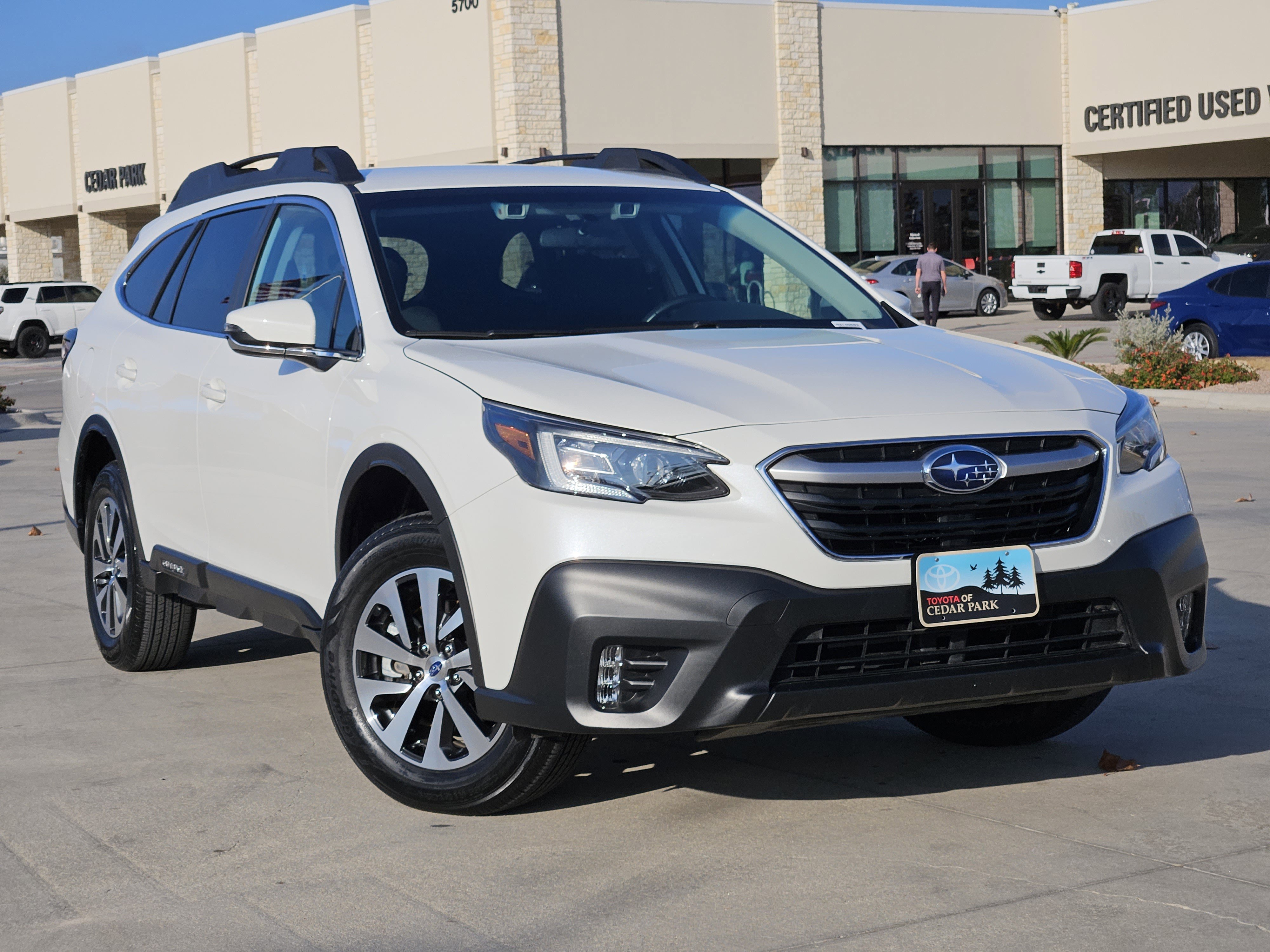 2022 Subaru Outback Premium's photo
