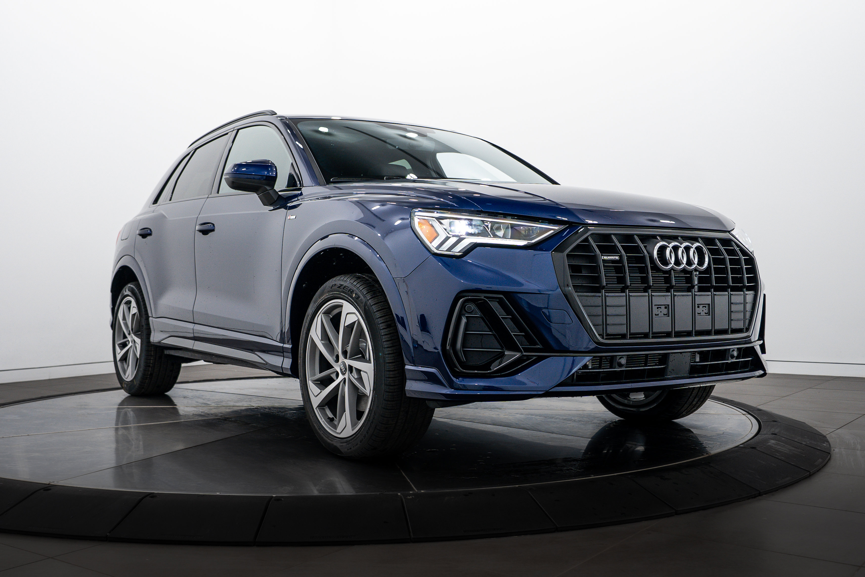 2025 Audi Q3 S Line Premium's photo