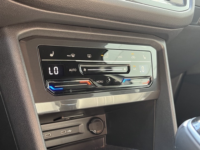 2024 Volkswagen Tiguan SE R-Line Black photo 41