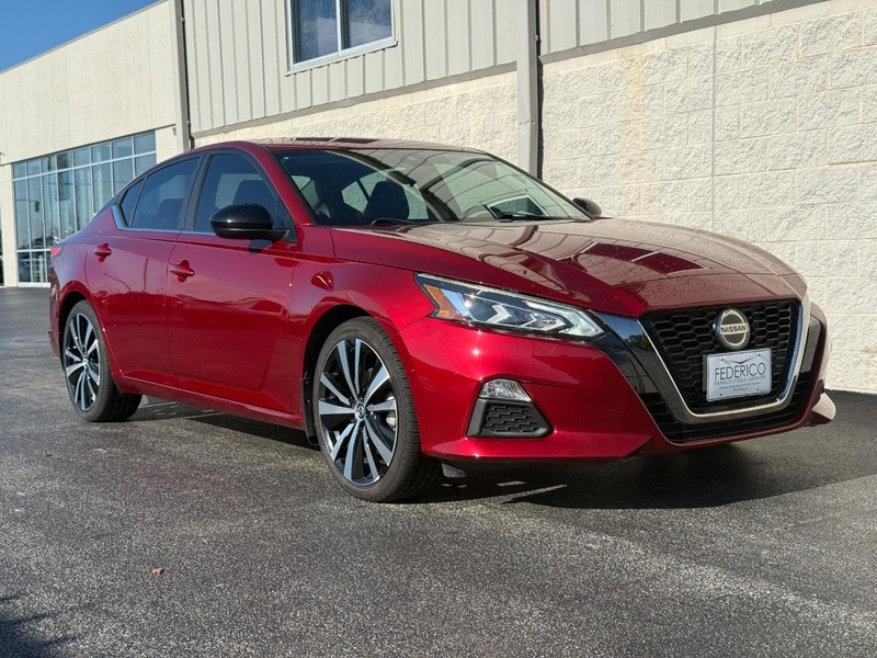 2020 Nissan Altima 2.5 SR photo 2