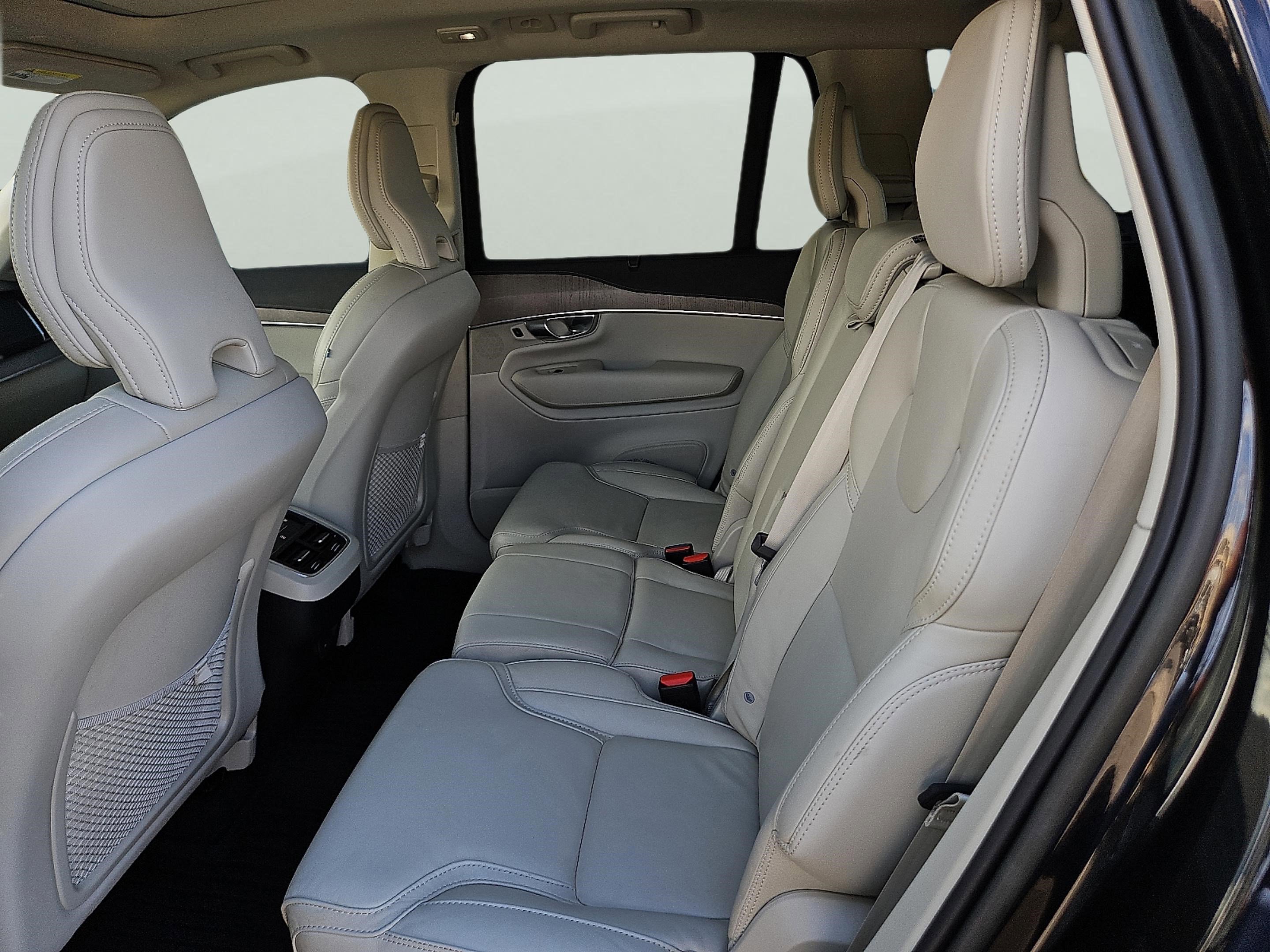 2023 Volvo XC90 Ultimate photo 6