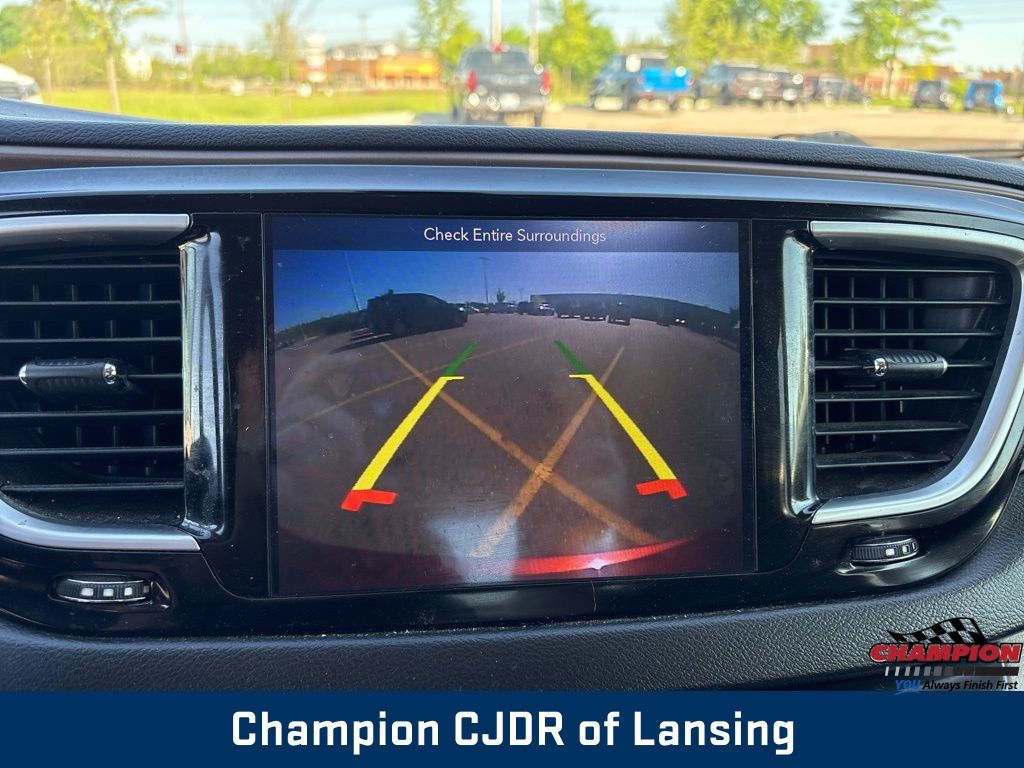 2018 Chrysler Pacifica Touring Plus photo 26