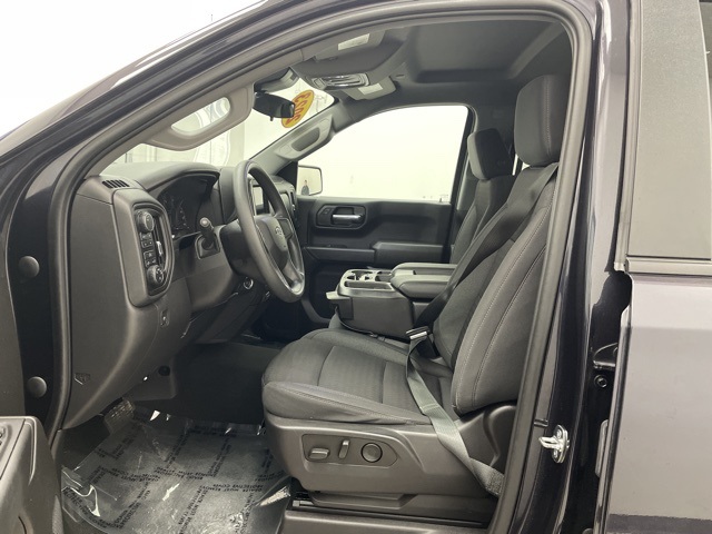 2023 Chevrolet Silverado Trail Boss Custom photo 2