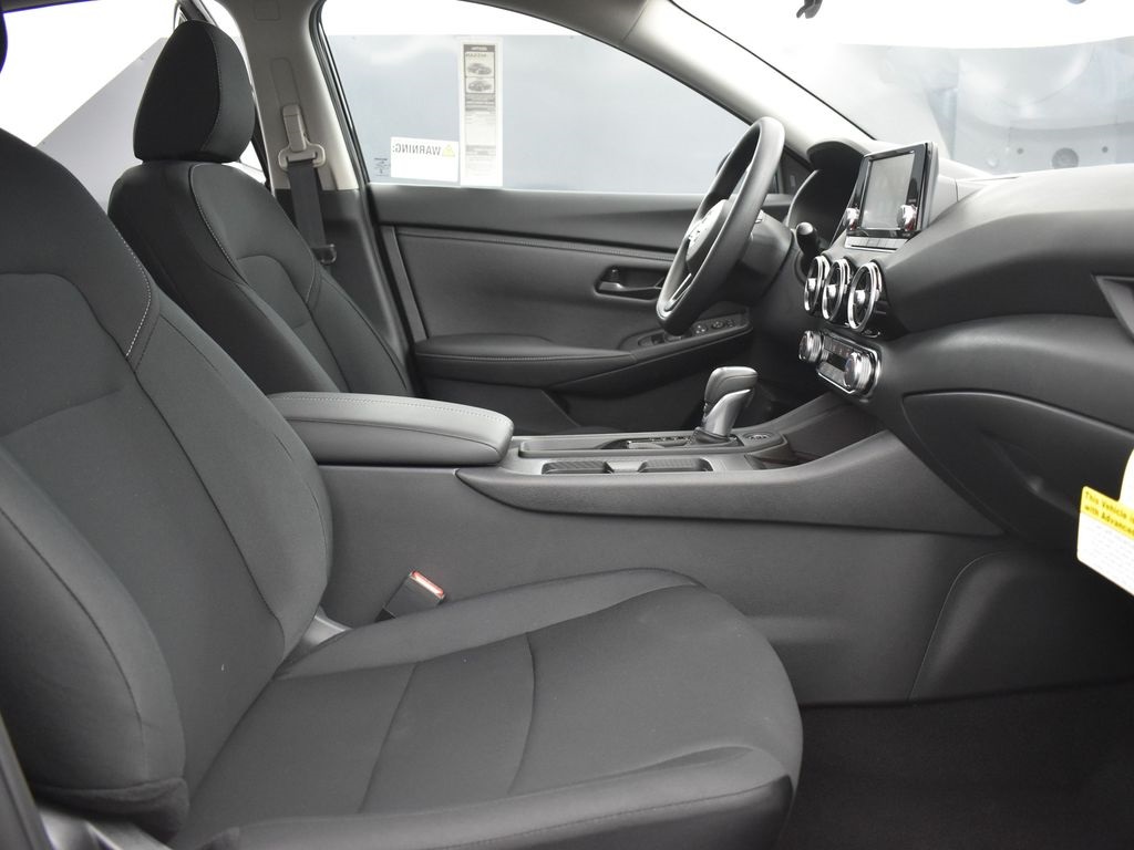 2025 Nissan Sentra S photo 19
