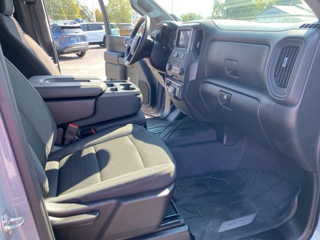 2024 Chevrolet Silverado 2500HD Custom photo 30