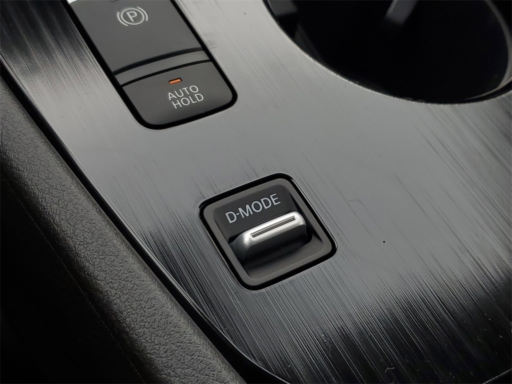 2026 Nissan Rogue SV photo 25