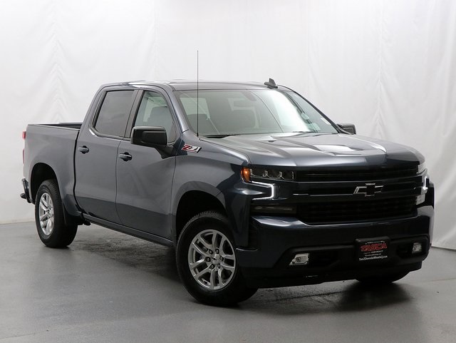 Used 2021 Gray Chevrolet RST image 1