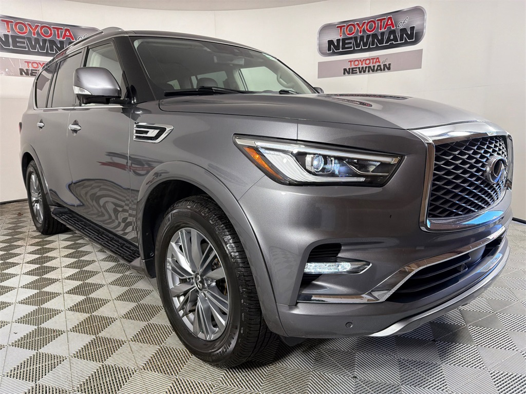 2021 INFINITI QX80's photo