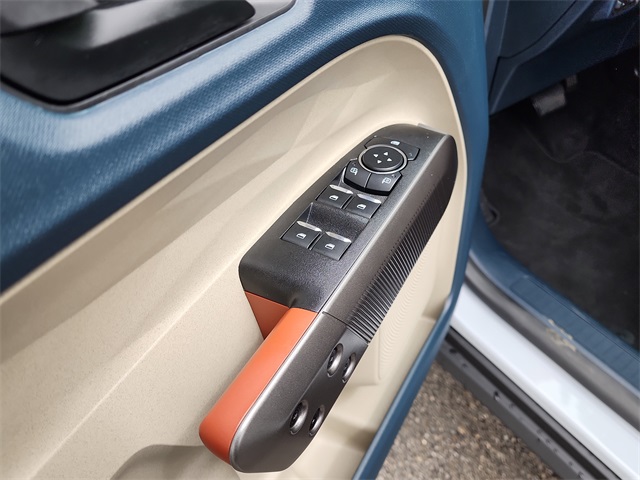 2025 Ford Maverick Lariat photo 9