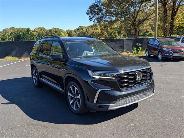 2023 Honda Pilot Touring photo 3