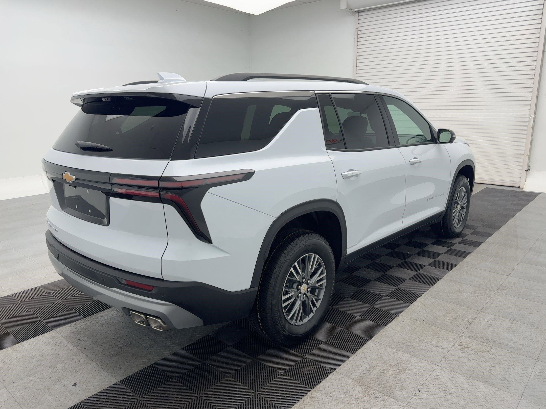 2026 Chevrolet Traverse photo 8