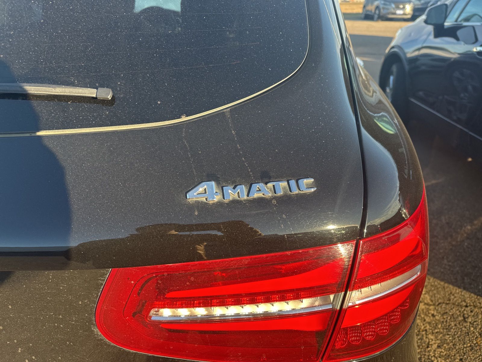 2018 Mercedes Benz GLC 300 4MATIC photo 4