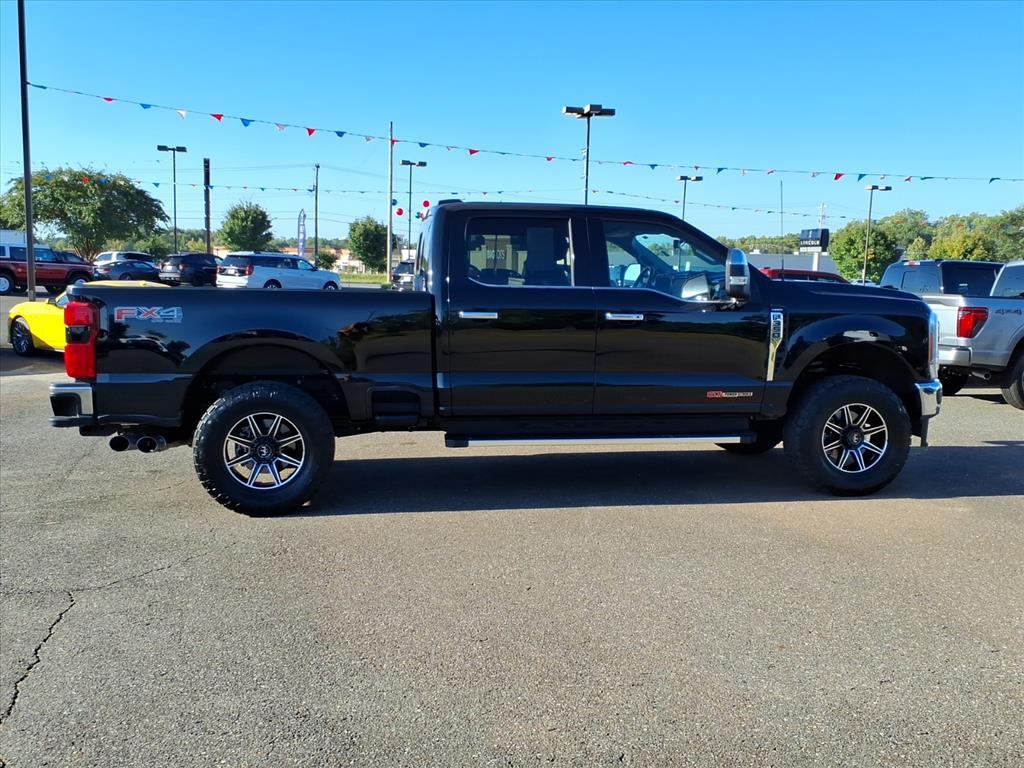 2023 Ford F-350 Lariat photo 22