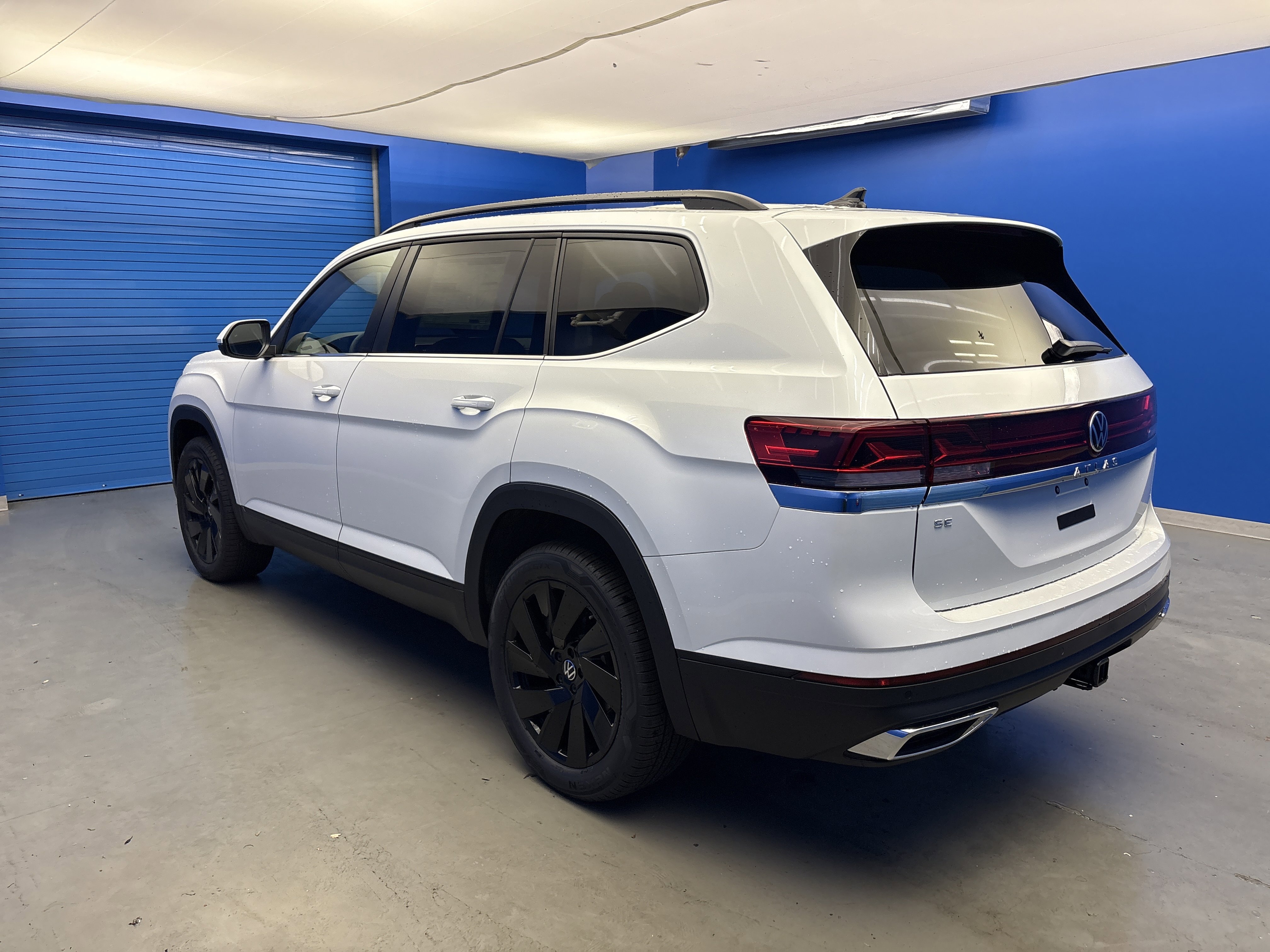 2026 Volkswagen Atlas SE Technology photo 3