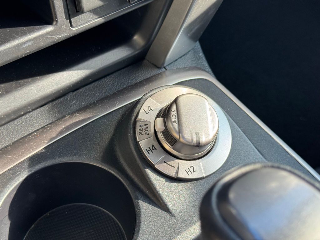 2024 Toyota 4Runner SR5 Premium photo 32