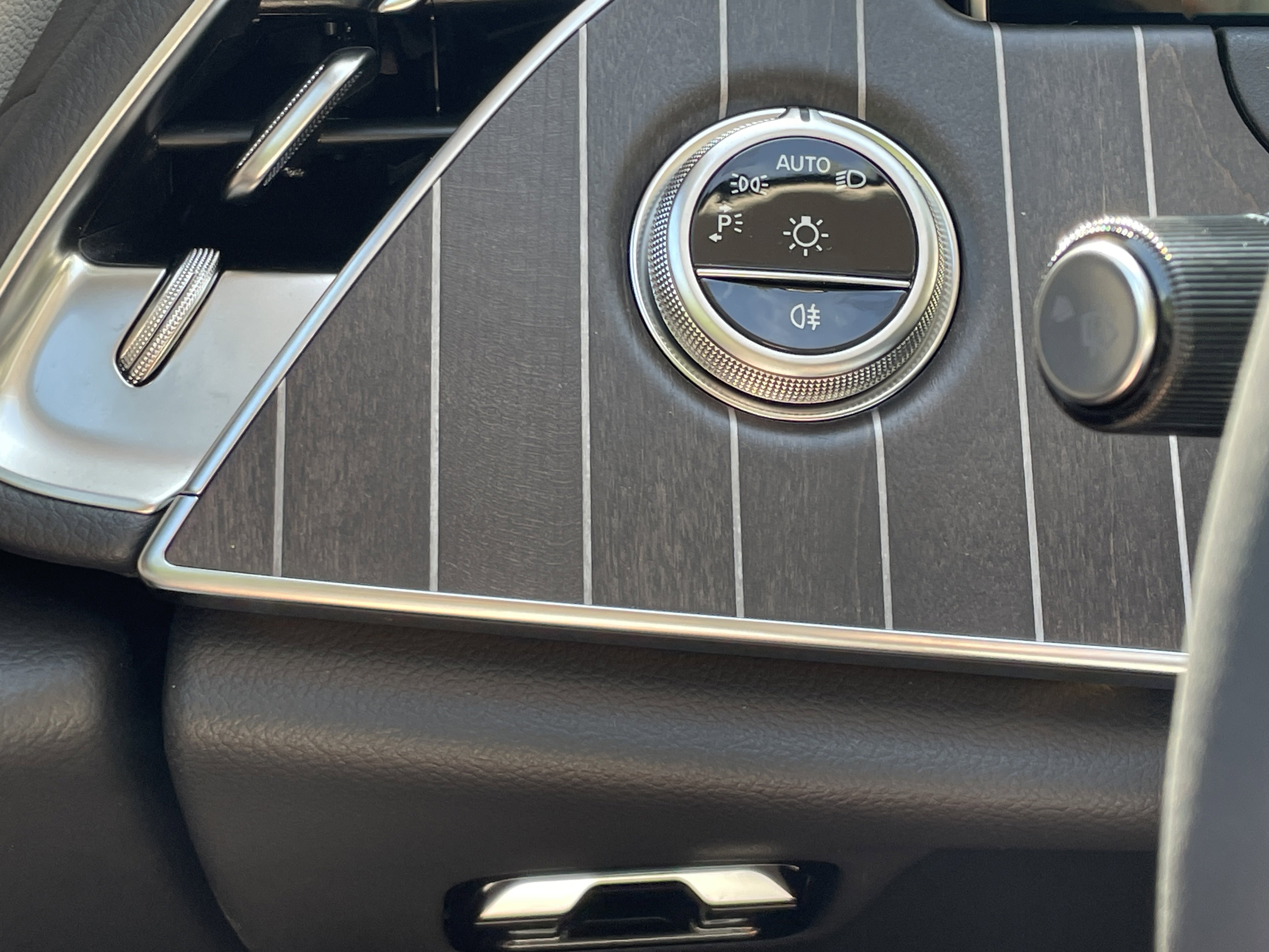 2026 Mercedes Benz E 350 Sedan photo 3