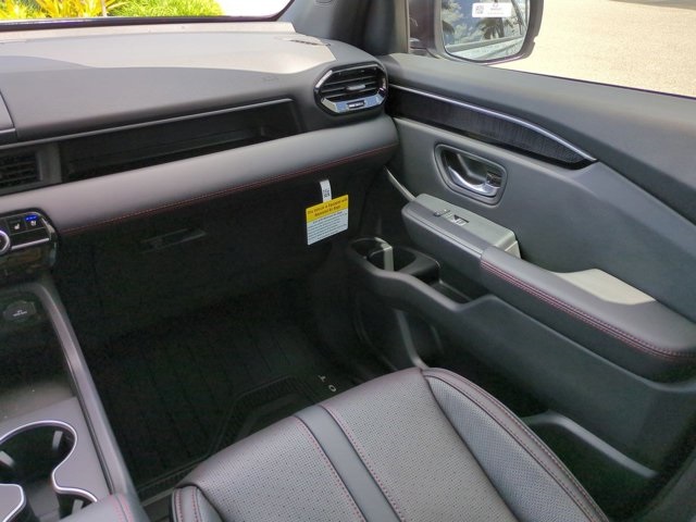 2025 Honda Pilot Black Edition photo 12