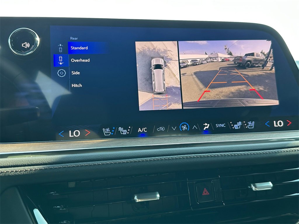 2025 Chevrolet Suburban High Country photo 27