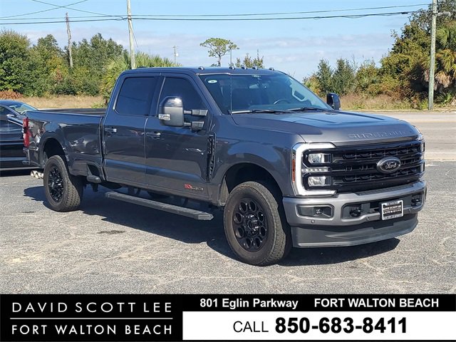 2024 Ford F-350 Super Duty Lariat's photo