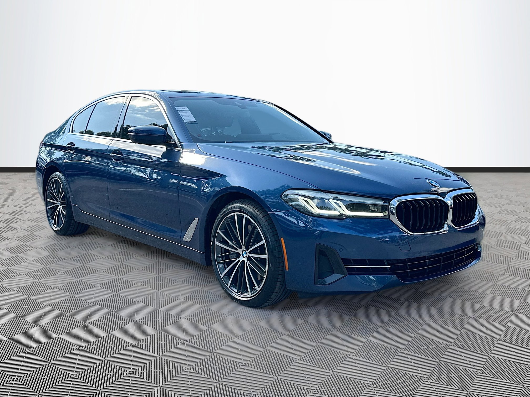 2023 BMW 5 Series 540i's photo