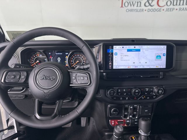 2025 Jeep Gladiator Mojave photo 11