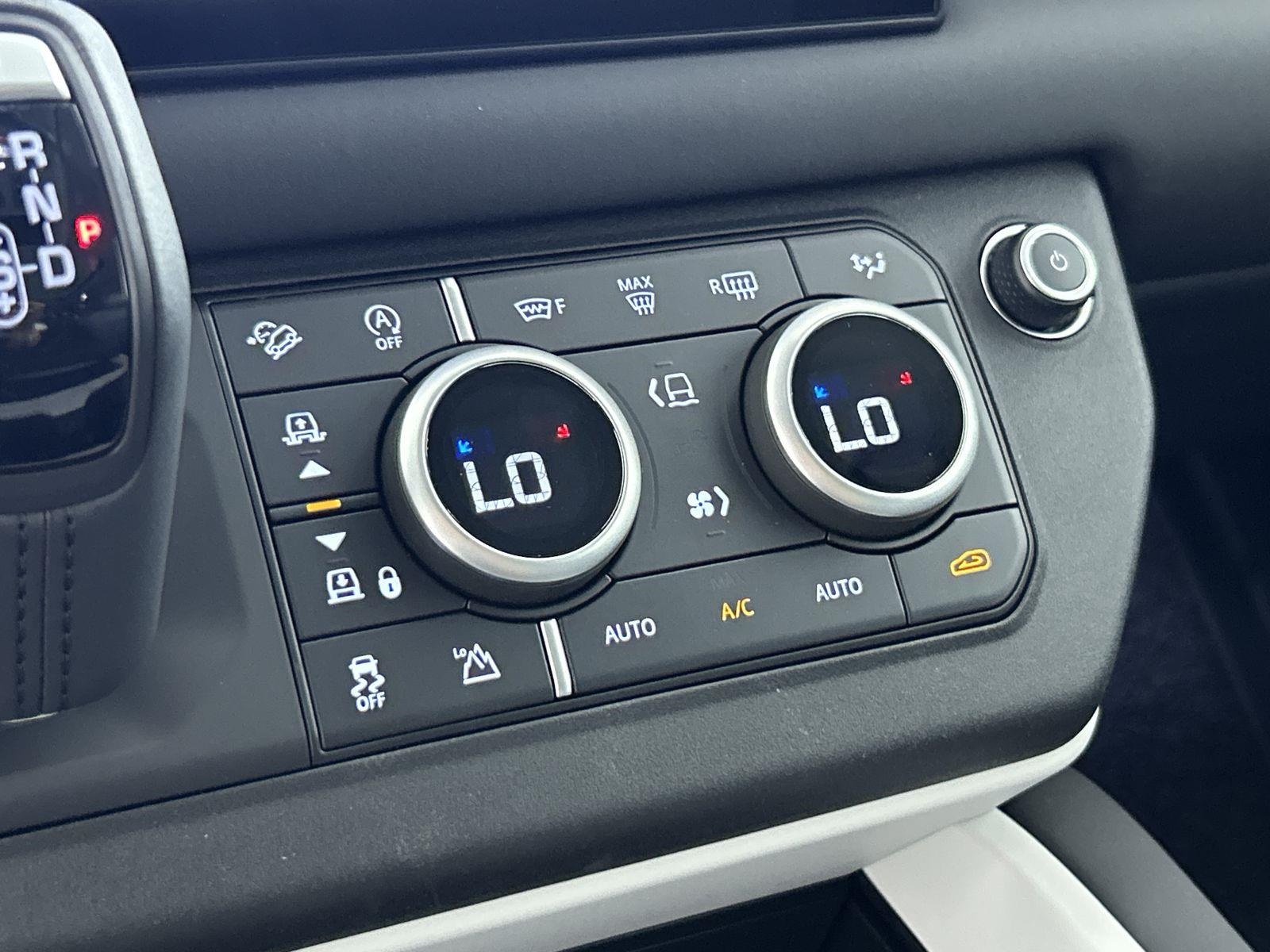 2025 Land Rover Defender 110 S photo 15