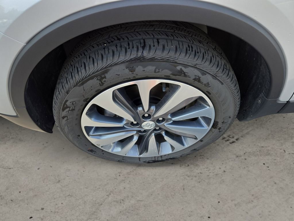 2022 Buick Encore Preferred photo 9