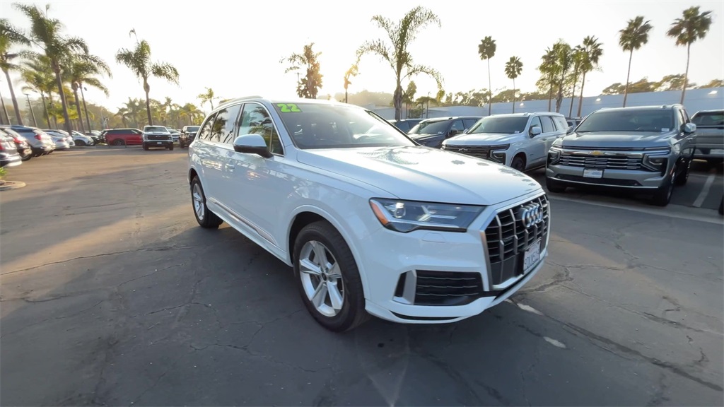2022 Audi Q7 45 Premium photo 2