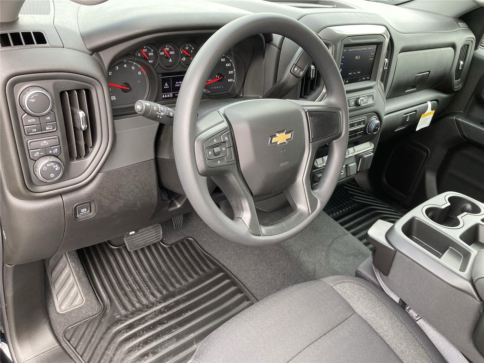 2025 Chevrolet Silverado 1500 Custom photo 12
