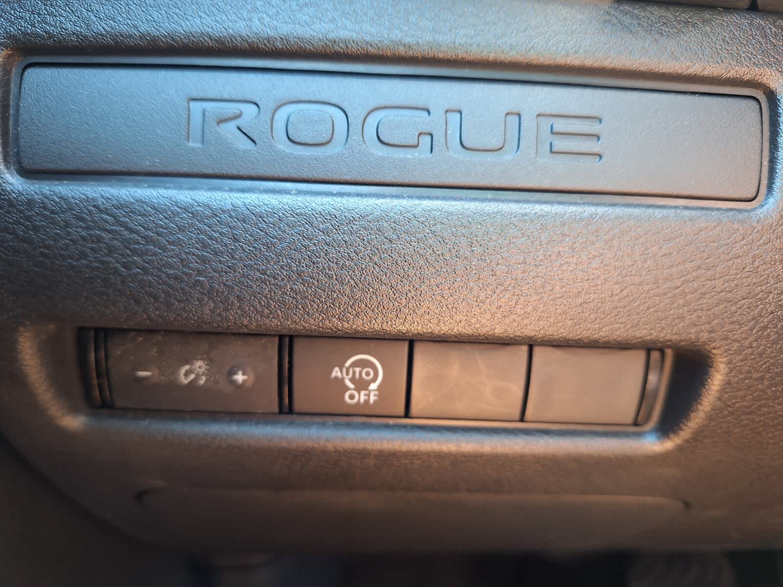 2023 Nissan Rogue S photo 12