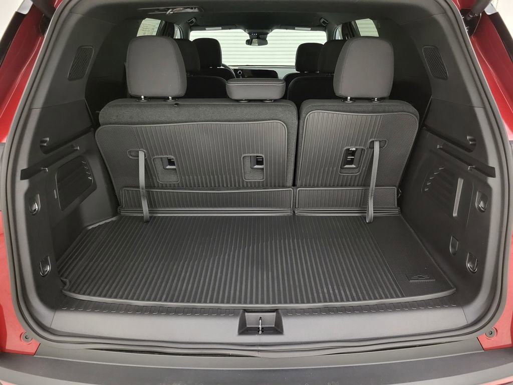2026 Chevrolet Traverse photo 21