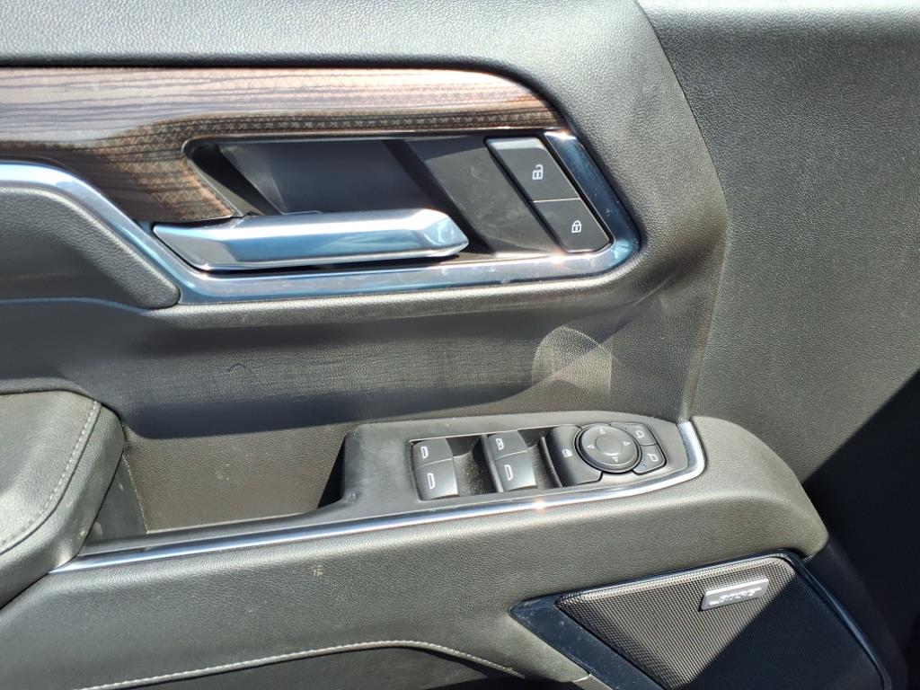 2024 Chevrolet Silverado 1500 RST photo 15