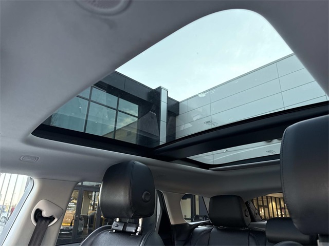 2023 Land Rover Range Rover Evoque S photo 4