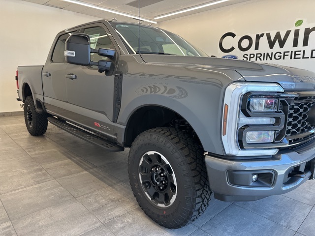 2025 Ford F-350 Lariat photo 4