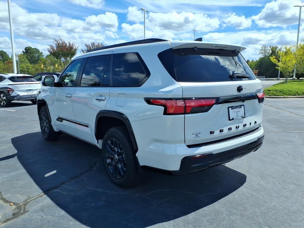 2024 Toyota Sequoia Platinum photo 3