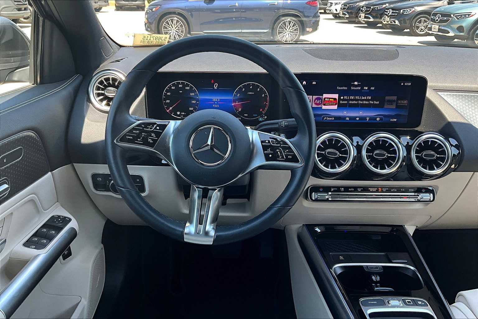 2025 Mercedes Benz GLA 250 photo 4