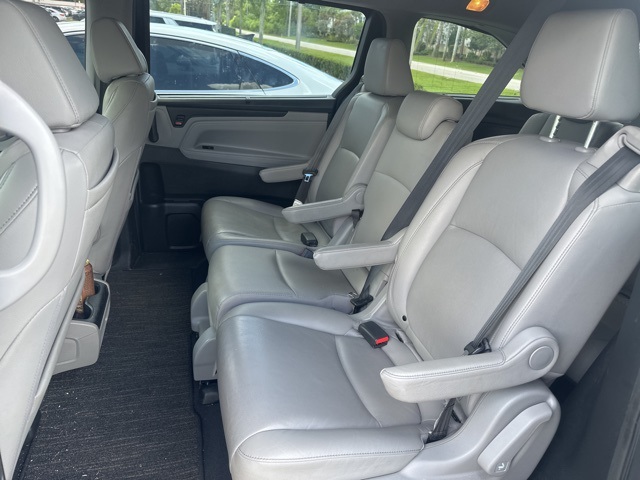 2022 Honda Odyssey Touring photo 12