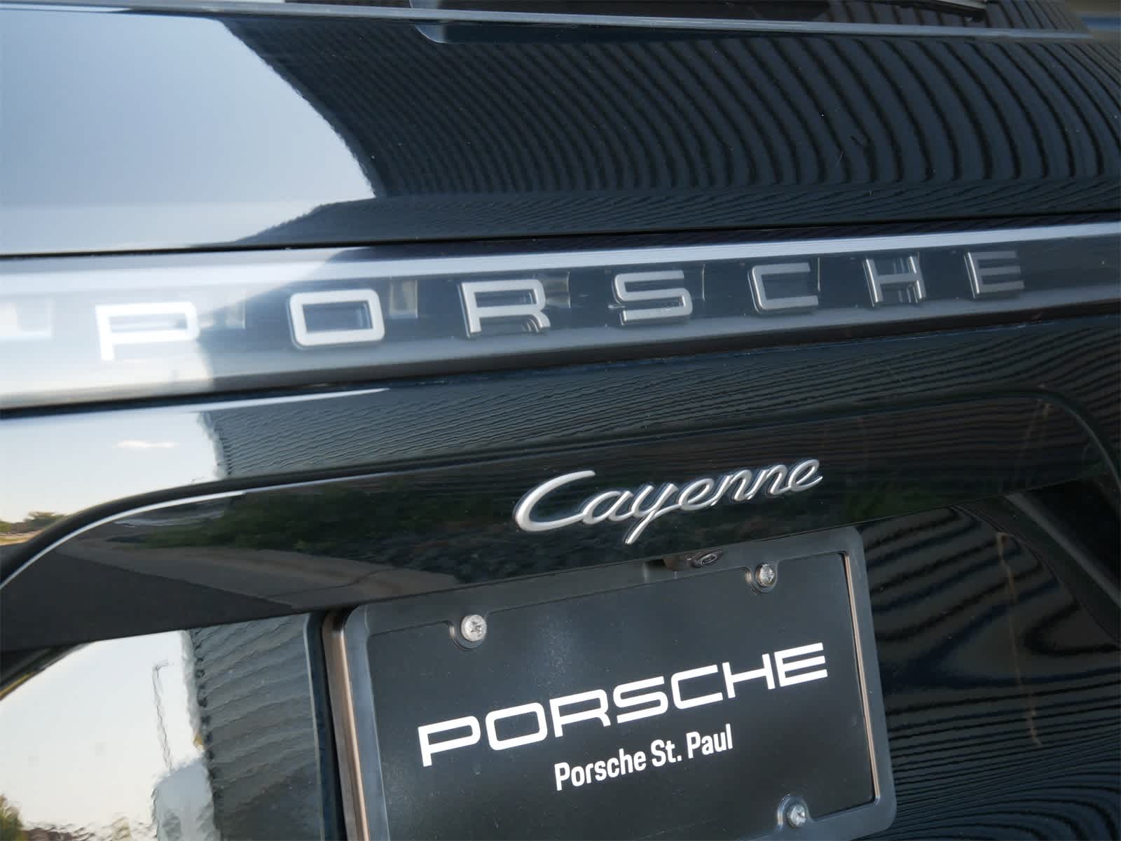 2023 Porsche Cayenne Platinum Edition photo 20