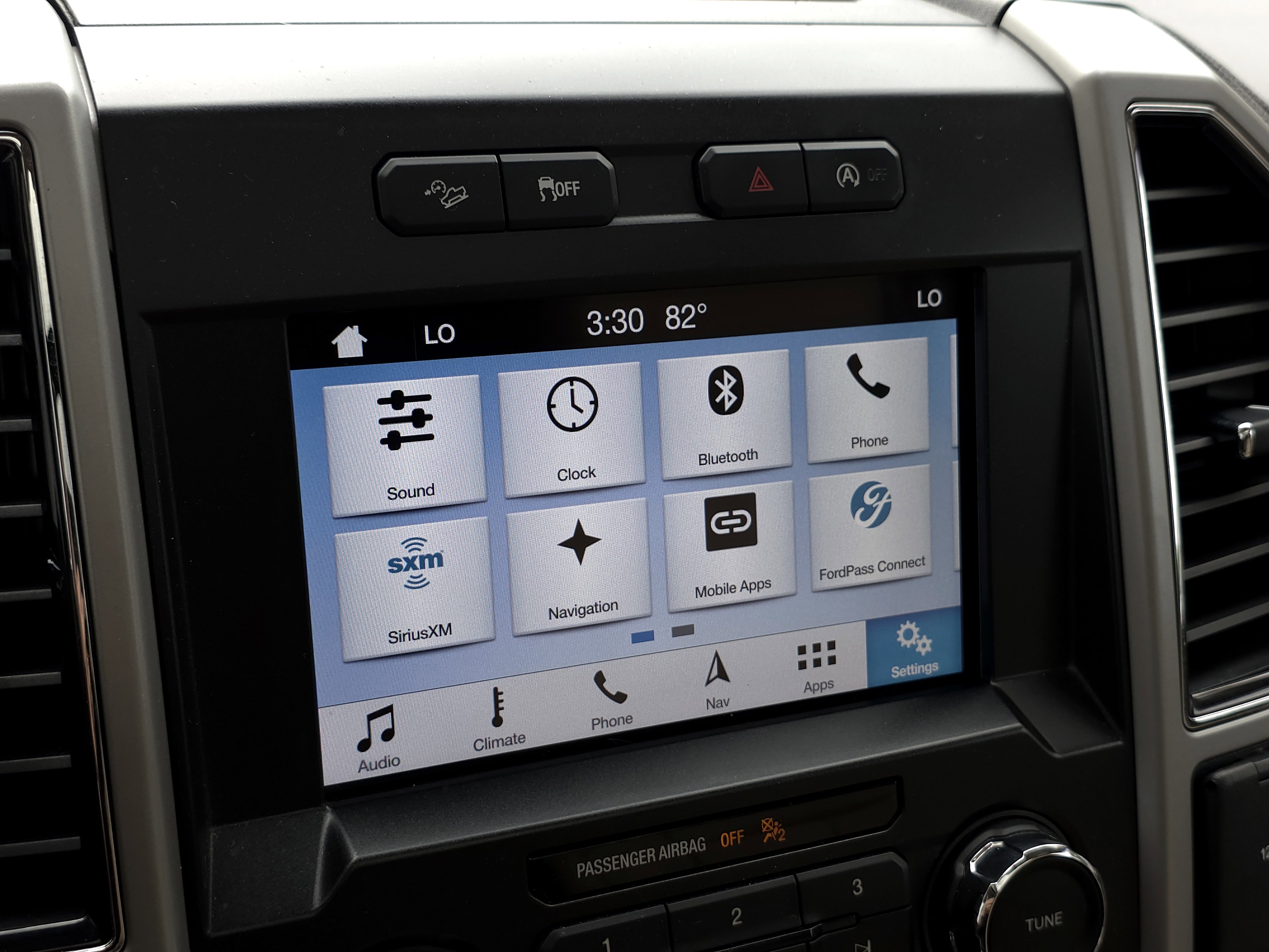 2019 Ford F-150 Lariat photo 16
