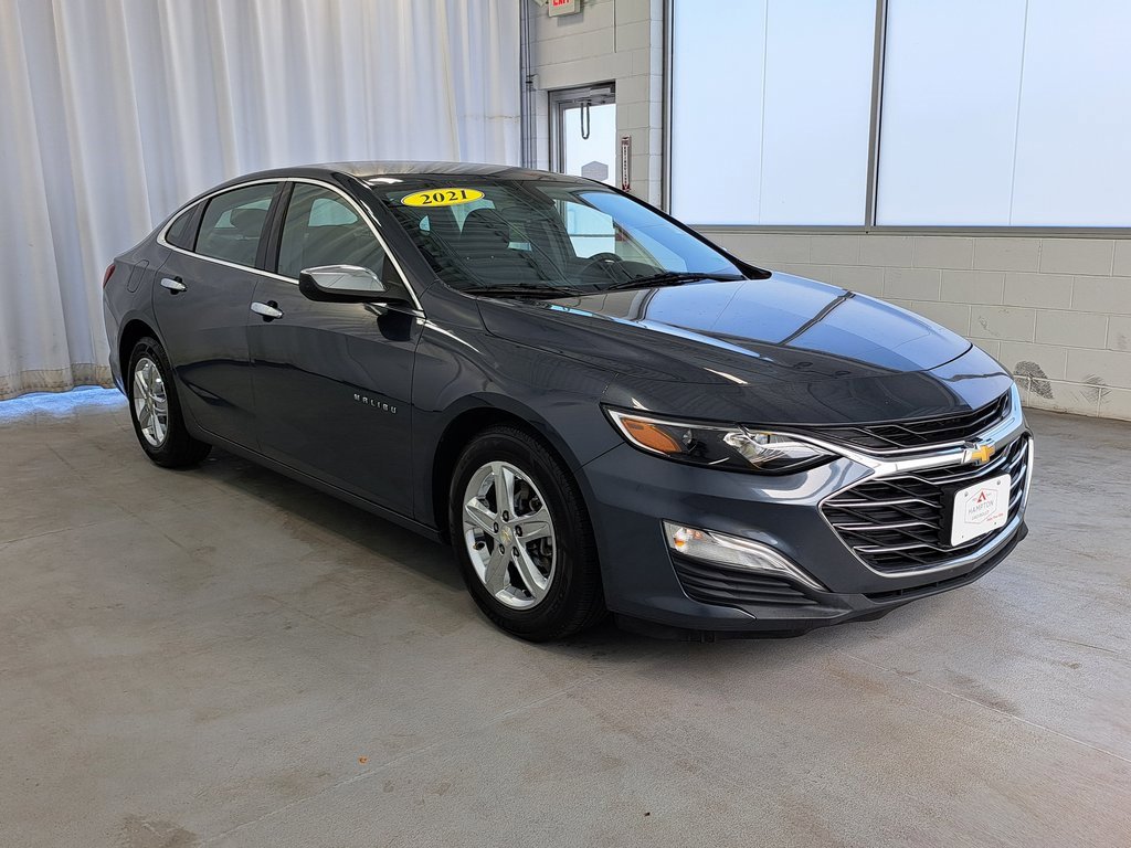 2021 Chevrolet Malibu LS photo 4